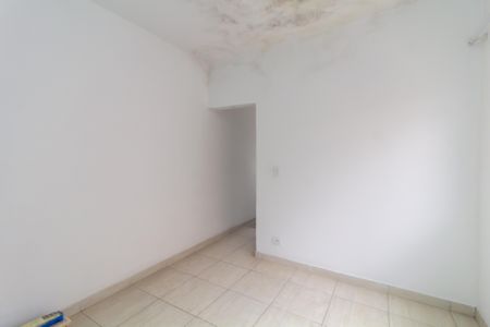 Quarto 1 de casa para alugar com 2 quartos, 43m² em Jardim Adelaide, São Paulo