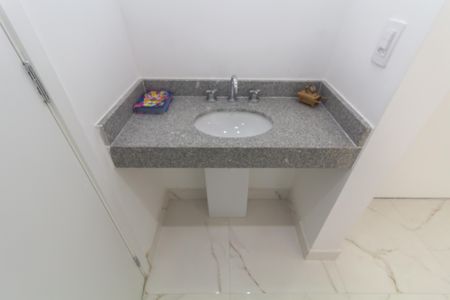 Apartamento para alugar com 33m², 2 quartos e sem vagaBanheiro