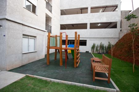 Apartamento para alugar com 33m², 2 quartos e sem vagaÁrea comum - Playground