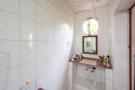 Casa à venda com 314m², 2 quartos e 4 vagas Casa à venda com 314m², 2 quartos e 4 vagasBanheiro da Suíte 1