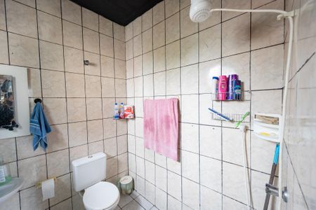 Casa à venda com 314m², 2 quartos e 4 vagas Casa à venda com 314m², 2 quartos e 4 vagasBanheiro da Suíte 2