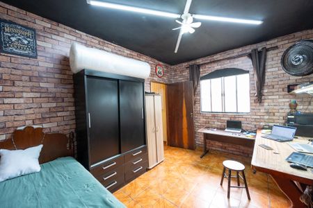 Casa à venda com 314m², 2 quartos e 4 vagas Casa à venda com 314m², 2 quartos e 4 vagasSuíte 2