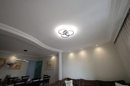 Casa à venda com 970m², 3 quartos e 6 vagasSala