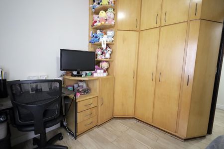 Casa à venda com 970m², 3 quartos e 6 vagasQuarto 2