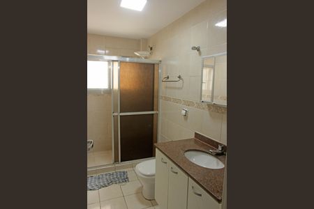 Apartamento para alugar com 100m², 2 quartos e sem vagaBanheiro