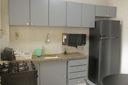 Apartamento para alugar com 100m², 2 quartos e sem vagaCozinha 