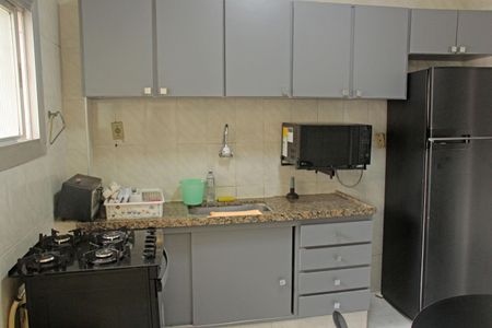 Apartamento para alugar com 100m², 2 quartos e sem vagaCozinha 