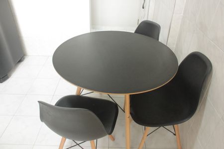 Apartamento para alugar com 100m², 2 quartos e sem vagaCozinha 