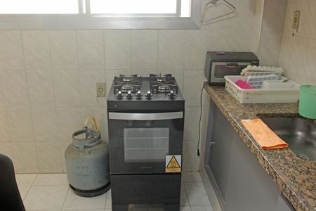 Apartamento para alugar com 100m², 2 quartos e sem vagaCozinha 