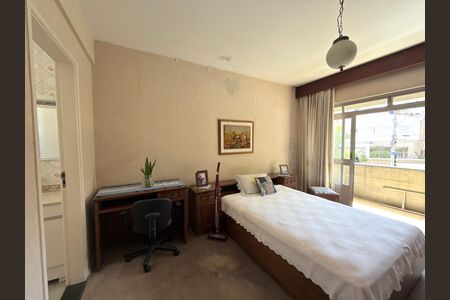 Casa à venda com 4 quartos, 297m² em Vila Prudente, São Paulo