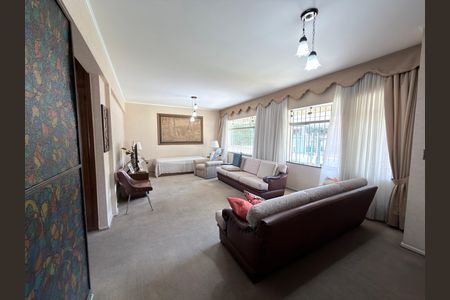 Casa à venda com 4 quartos, 297m² em Vila Prudente, São Paulo