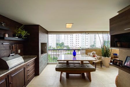 Apartamento para alugar com 178m², 3 quartos e 3 vagasVaranda