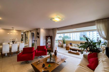 Apartamento para alugar com 178m², 3 quartos e 3 vagasSala