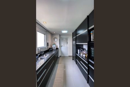Apartamento para alugar com 178m², 3 quartos e 3 vagasCozinha