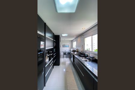 Apartamento para alugar com 178m², 3 quartos e 3 vagasCozinha