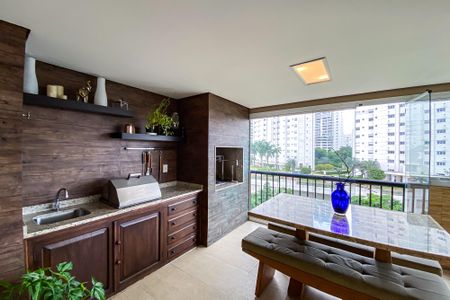 Apartamento para alugar com 178m², 3 quartos e 3 vagasVaranda