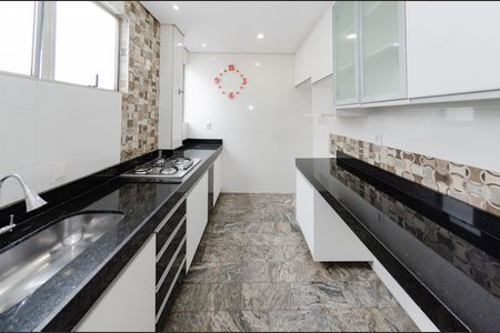 Cozinha de apartamento à venda com 3 quartos, 140m² em Palmeiras, Belo Horizonte