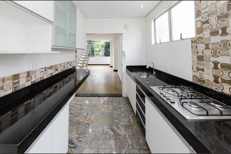 Apartamento à venda com 140m², 3 quartos e 1 vaga Apartamento à venda com 140m², 3 quartos e 1 vagaCozinha