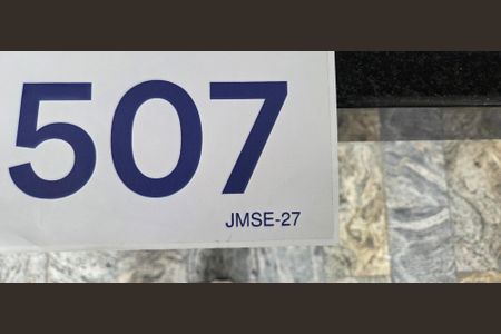 Apartamento à venda com 140m², 3 quartos e 1 vaga Apartamento à venda com 140m², 3 quartos e 1 vagaPlaquinha instalada