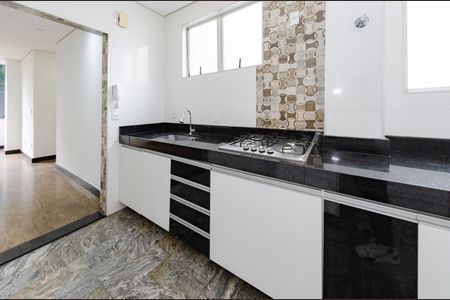 Cozinha de apartamento à venda com 3 quartos, 140m² em Palmeiras, Belo Horizonte