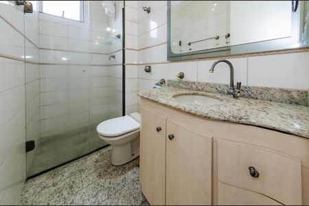 Apartamento à venda com 140m², 3 quartos e 1 vaga Apartamento à venda com 140m², 3 quartos e 1 vagaBanheiro