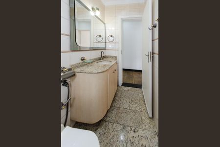 Apartamento à venda com 140m², 3 quartos e 1 vaga Apartamento à venda com 140m², 3 quartos e 1 vagaBanheiro