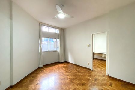Sala de apartamento para alugar com 2 quartos, 60m² em Funcionários, Belo Horizonte