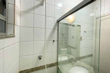 Apartamento para alugar com 60m², 2 quartos e sem vagaBanheiro da Suíte