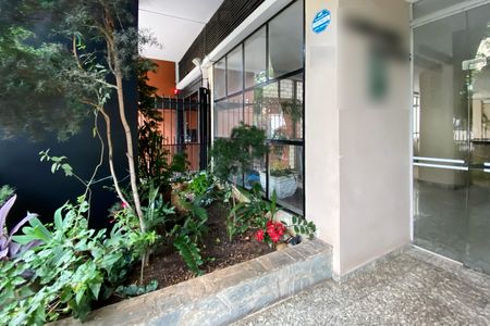 Apartamento para alugar com 60m², 2 quartos e sem vagaÁrea comum - Entrada
