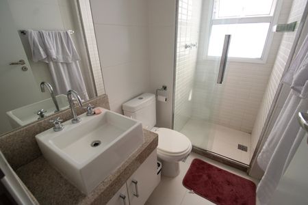 Apartamento à venda com 101m², 3 quartos e 2 vagasBanheiro social