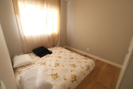 Apartamento à venda com 101m², 3 quartos e 2 vagasQuarto 2