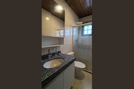 Casa para alugar com 300m², 2 quartos e 3 vagasBanheiro da Suíte 1