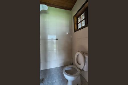 Casa para alugar com 300m², 2 quartos e 3 vagasBanheiro do Quintal 