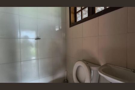 Casa para alugar com 300m², 2 quartos e 3 vagasBanheiro do Quintal 