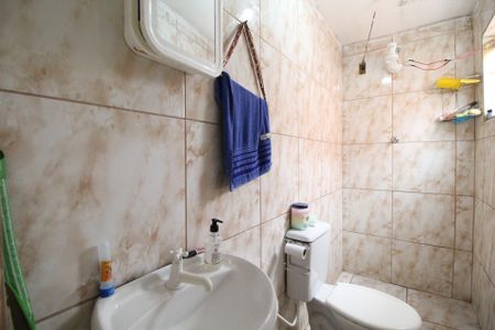 Casa à venda com 80m², 3 quartos e 2 vagasBanheiro