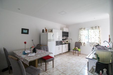 Casa à venda com 80m², 3 quartos e 2 vagasCozinha - Casa 02