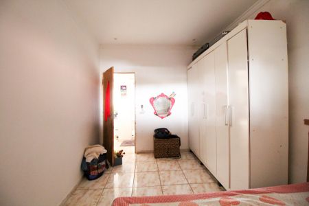 Casa à venda com 80m², 3 quartos e 2 vagasQuarto - Casa 02
