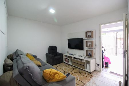 Casa à venda com 80m², 3 quartos e 2 vagasSala - Casa 01