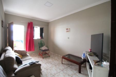 Casa à venda com 80m², 3 quartos e 2 vagasSala - Casa 02