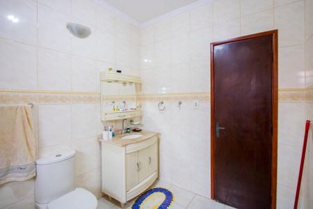 Casa à venda com 148m², 3 quartos e 3 vagas Casa à venda com 148m², 3 quartos e 3 vagasBanheiro social