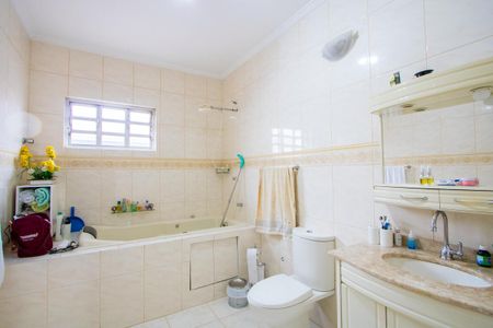 Casa à venda com 148m², 3 quartos e 3 vagas Casa à venda com 148m², 3 quartos e 3 vagasBanheiro social