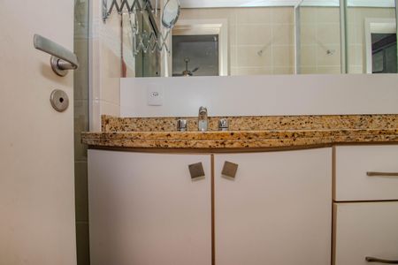 Apartamento à venda com 73m², 2 quartos e 1 vagaBanheiro da Suíte