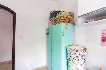 Casa à venda com 232m², 4 quartos e 2 vagasQuarto 2