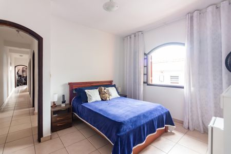 Casa à venda com 232m², 4 quartos e 2 vagasSuíte 