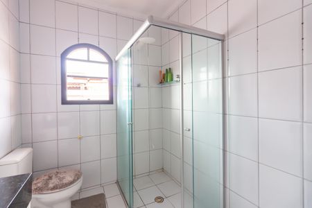 Casa à venda com 232m², 4 quartos e 2 vagasBanheiro