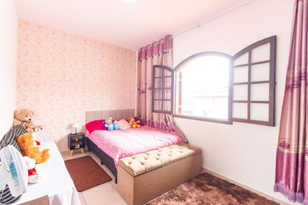 Casa à venda com 232m², 4 quartos e 2 vagasQuarto 3