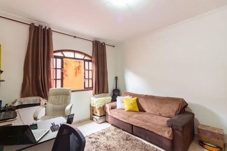 Casa à venda com 232m², 4 quartos e 2 vagasEscritório