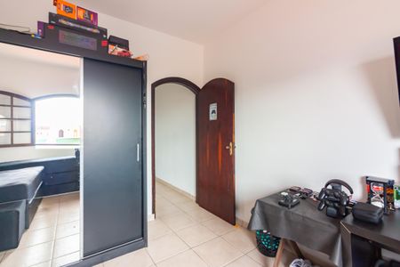 Casa à venda com 232m², 4 quartos e 2 vagasQuarto 4