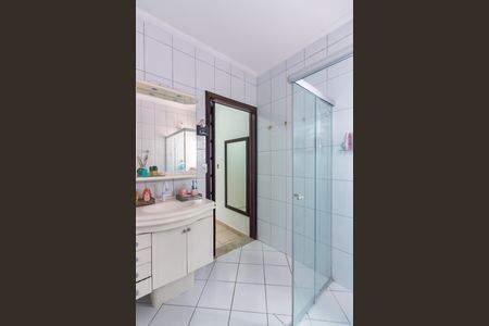 Casa à venda com 232m², 4 quartos e 2 vagasBanheiro da Suíte