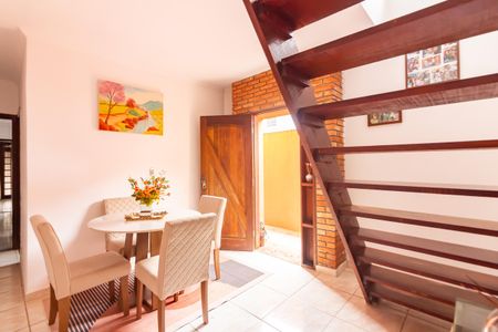 Casa à venda com 232m², 4 quartos e 2 vagasSala de Estar